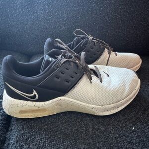 Women’s Nike Air Max Bella TR4